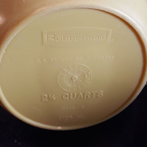 Vintage Rubbermaid 2.25 Quart Harvest Gold Pitcher Strainer White Lid J2445 8 - Picture 6 of 6